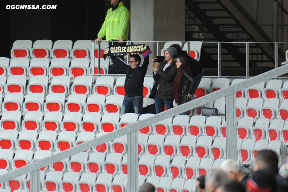 Quelques supporters visiteurs