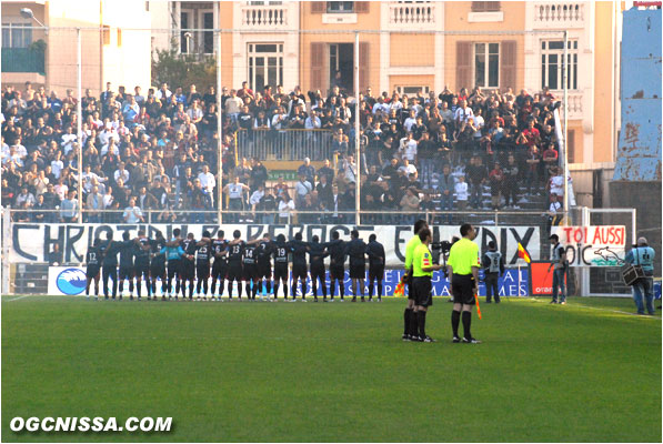 Minute de silence en mémoire de l'ancien président du club des Supporters, Christian Bayet, et de l'apnéiste Loïc Leferme