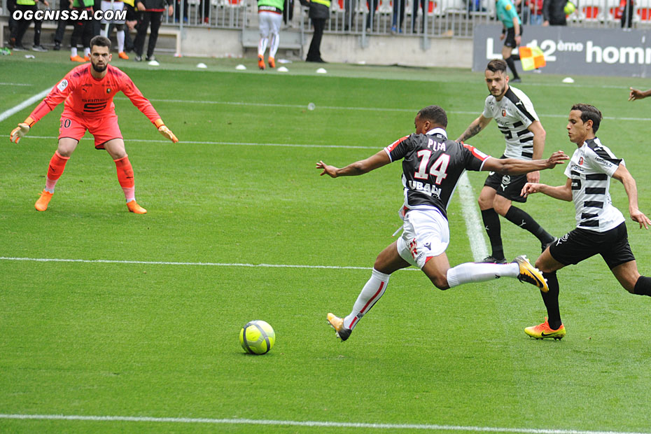 Alassane Pléa très actif