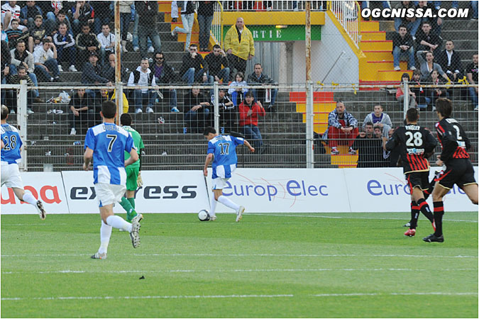 C'est Grenoble qui ouvre le score