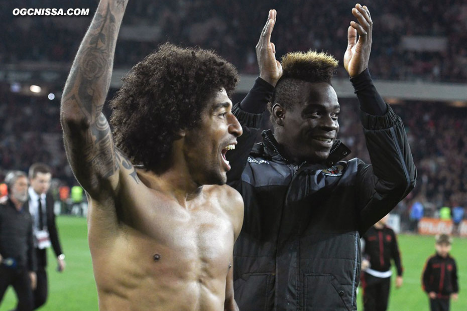 La joie pour les joueurs dont Dante Bonfim et Mario Balotelli 