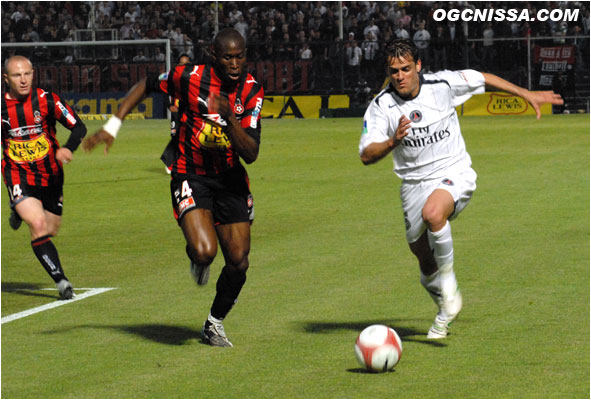 Rod Fanni à la lutte avec Rothen