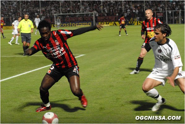 Onyekachi Apam toujours présent en défense centrale