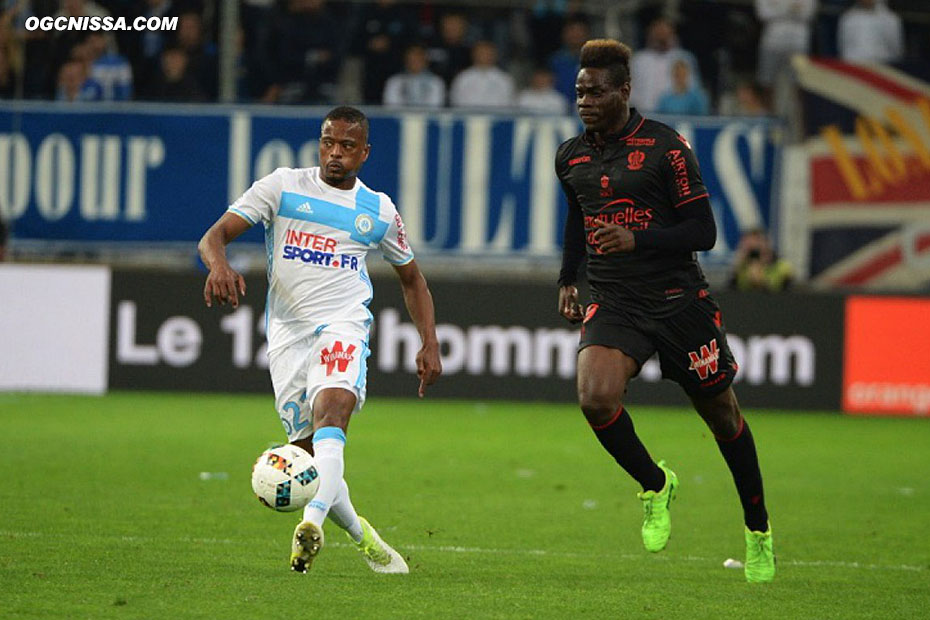 Mario Balotelli et l'ancien Aiglons Patrice Evra