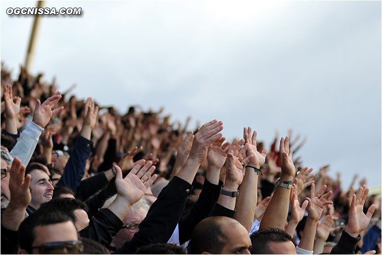 Et tout le stade répond présent