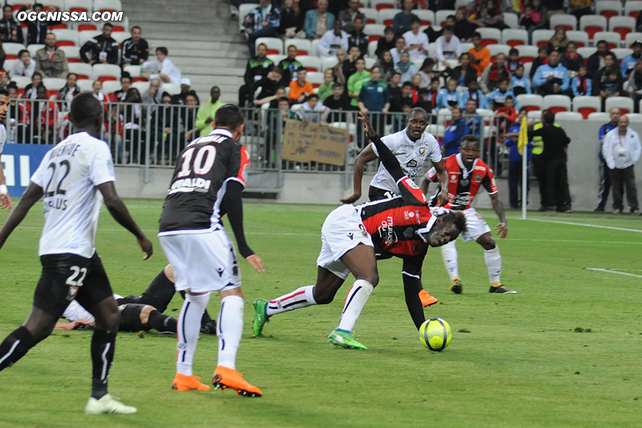 Mario Balotelli aurait pu obtenir un pénalty sur cette action