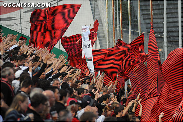 Les drapeaux sont de sortie en ARN