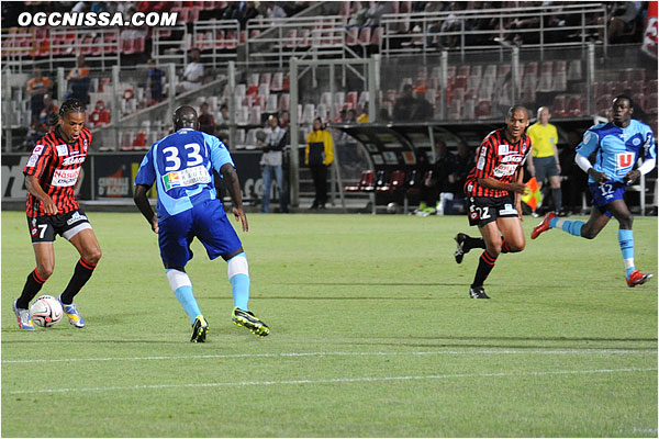 Loïc Rémy et Adeilson, entré à la pause