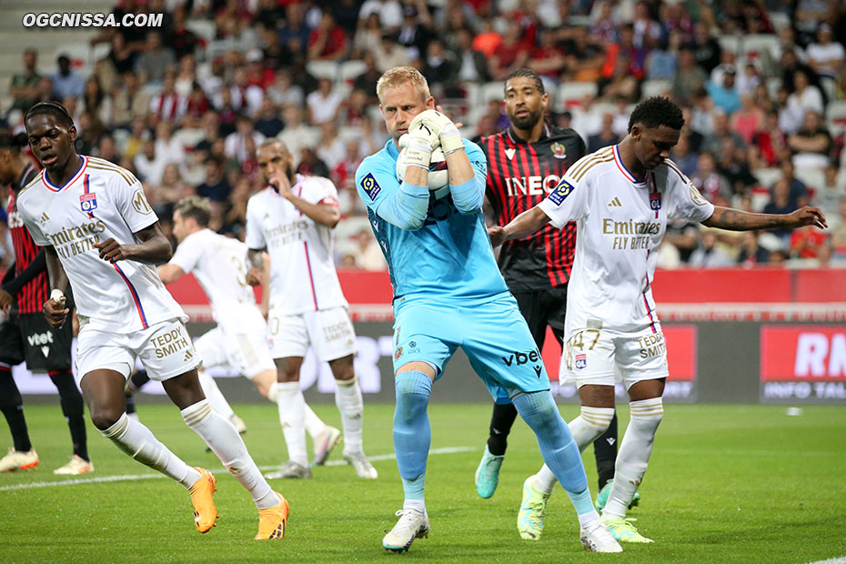 Kasper Schmeichel impérial face à Lyon