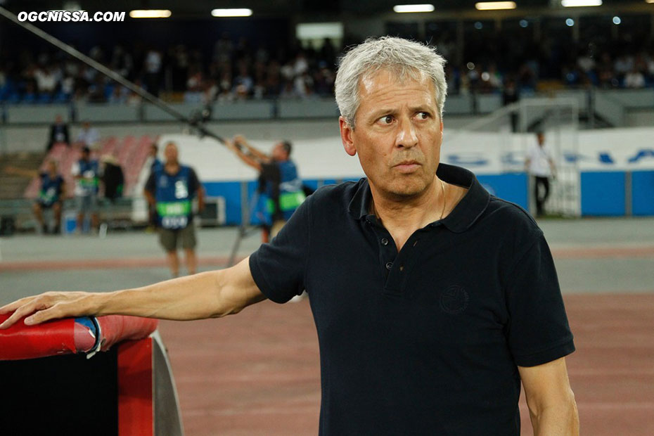 Lucien Favre avant le coup d'envoi