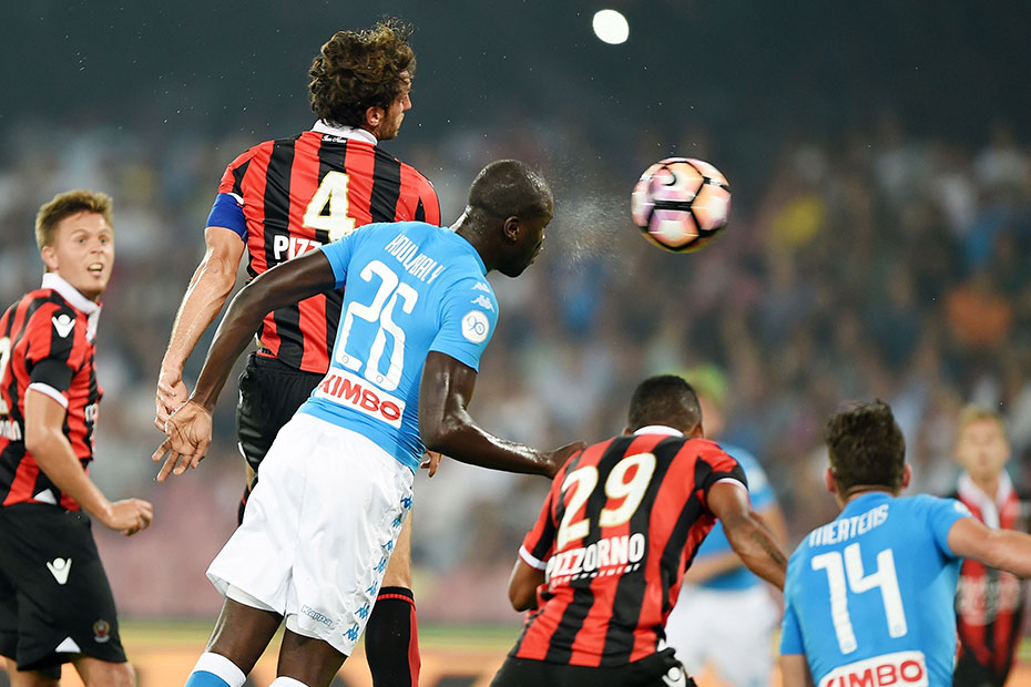 Koulibaly ouvre le score rapidement de la tête