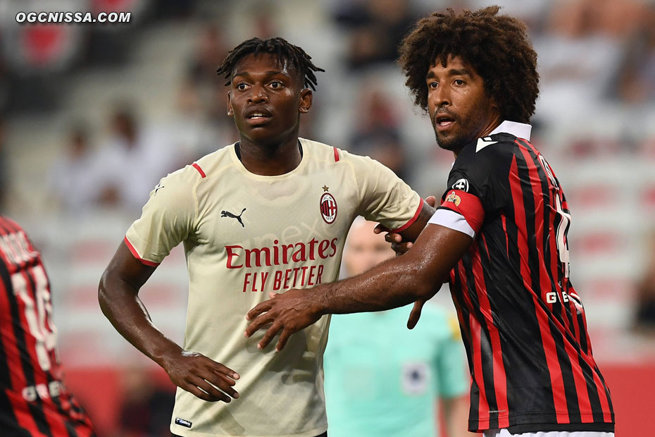 Dante Bonfim titulaire en défense centrale