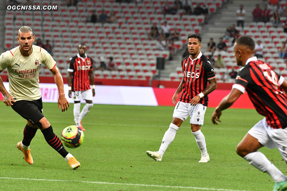 Belle première période pour Justin Kluivert