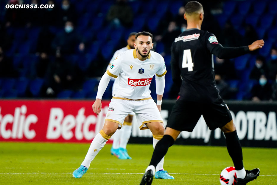 Amine Gouiri est titulaire en attaque