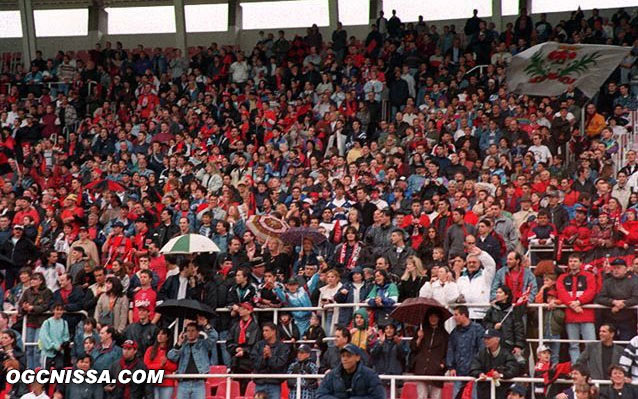 Le stade du Ray est plein pour fêter la victoire