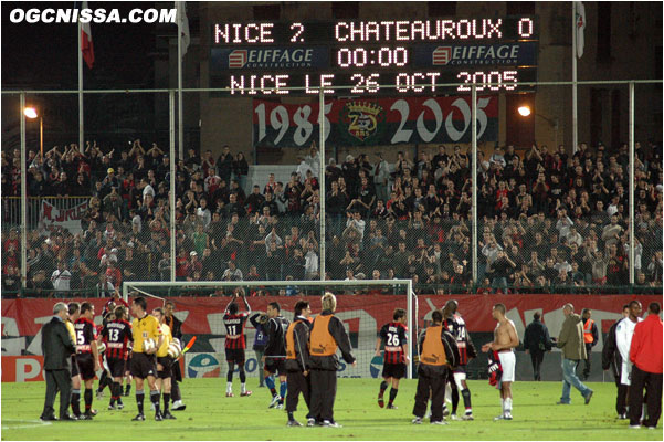 Victoire 2 à 0 après prolongation, rendez-vous en 8e de Finale... Les joueurs vont remercier la BSN