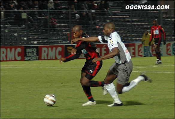 Souleymane Camara est à la pointe de l'attaque niçoise, en l'absence de Baky Koné, légerement blessé.