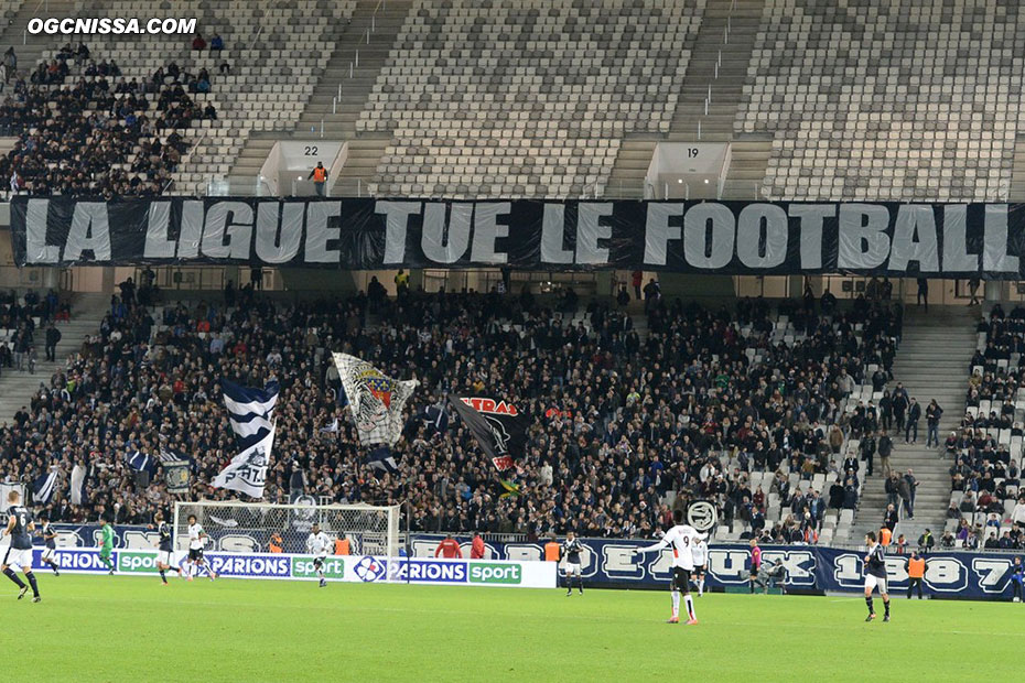 Message des supporters locaux à la Ligue