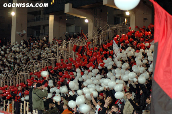 Un tifo à base de ballons