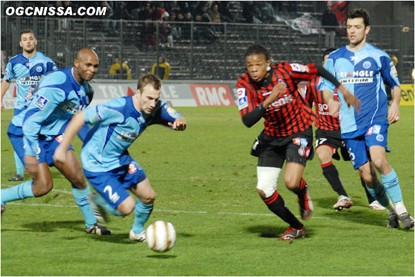 Loïc Rémy très en jambe pour une reprise