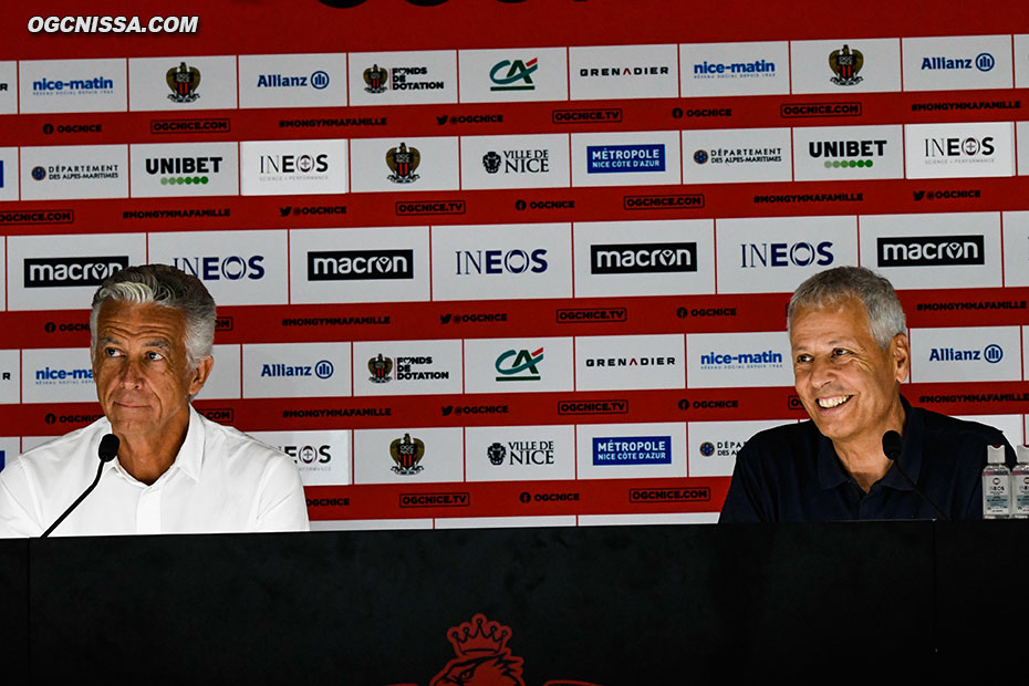 Lucien Favre et Jean-Pierre Rivère en conférence de presse