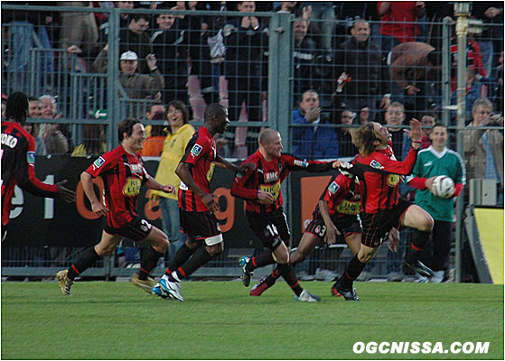 En fin de match, Pancho Abardonado donne la victoire à Nice 2 - 1