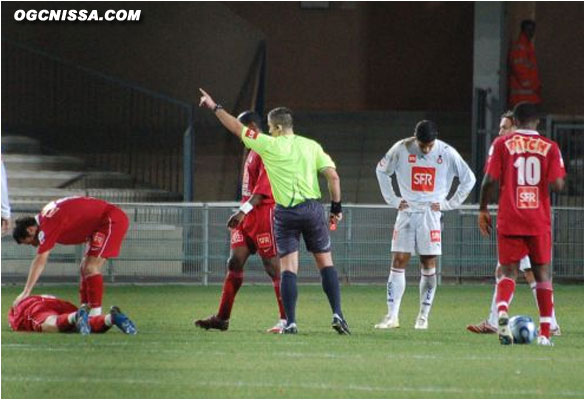 Cyril Rool est expulsé au cours de la rencontre de Coupe de France contre Montpellier. Nice sera éliminée aux tirs au but.